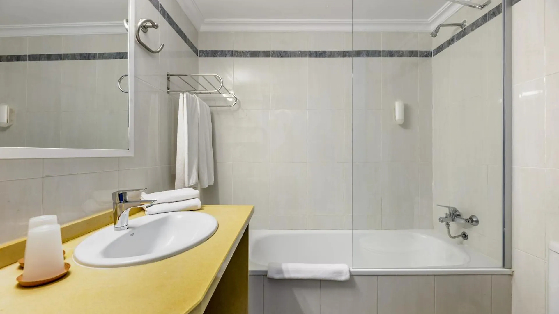 Aparthotel Apartamentos Vibra Tivoli Playa d'en Bossa