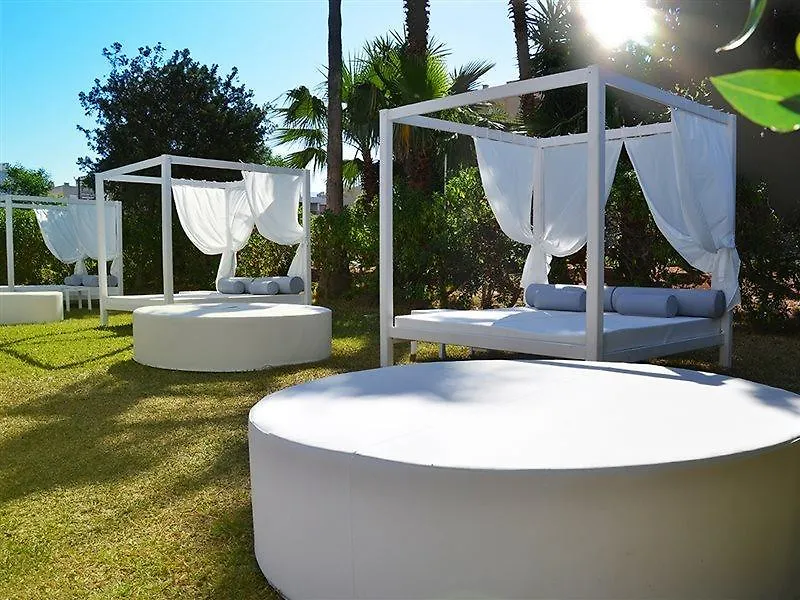 Apartamentos Vibra Tivoli Playa d'en Bossa 3*,