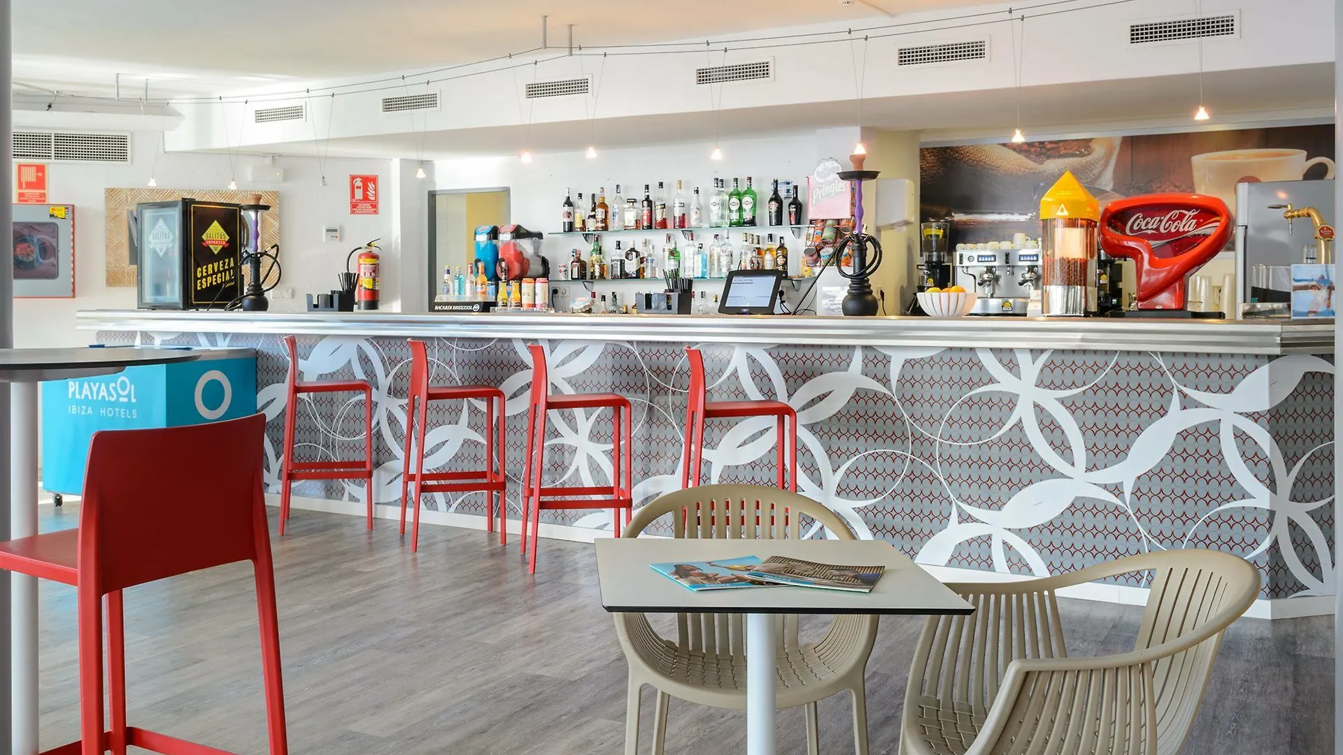 Apartamentos Vibra Tivoli Playa d'en Bossa 3*,